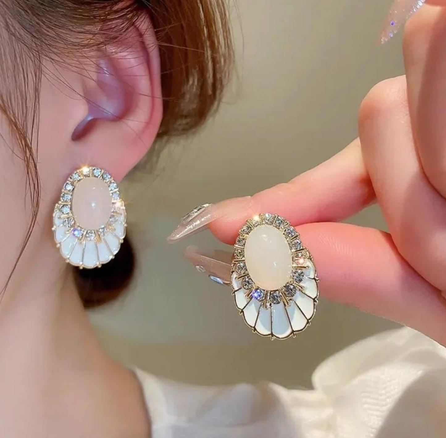 White Shell Oval Earrings