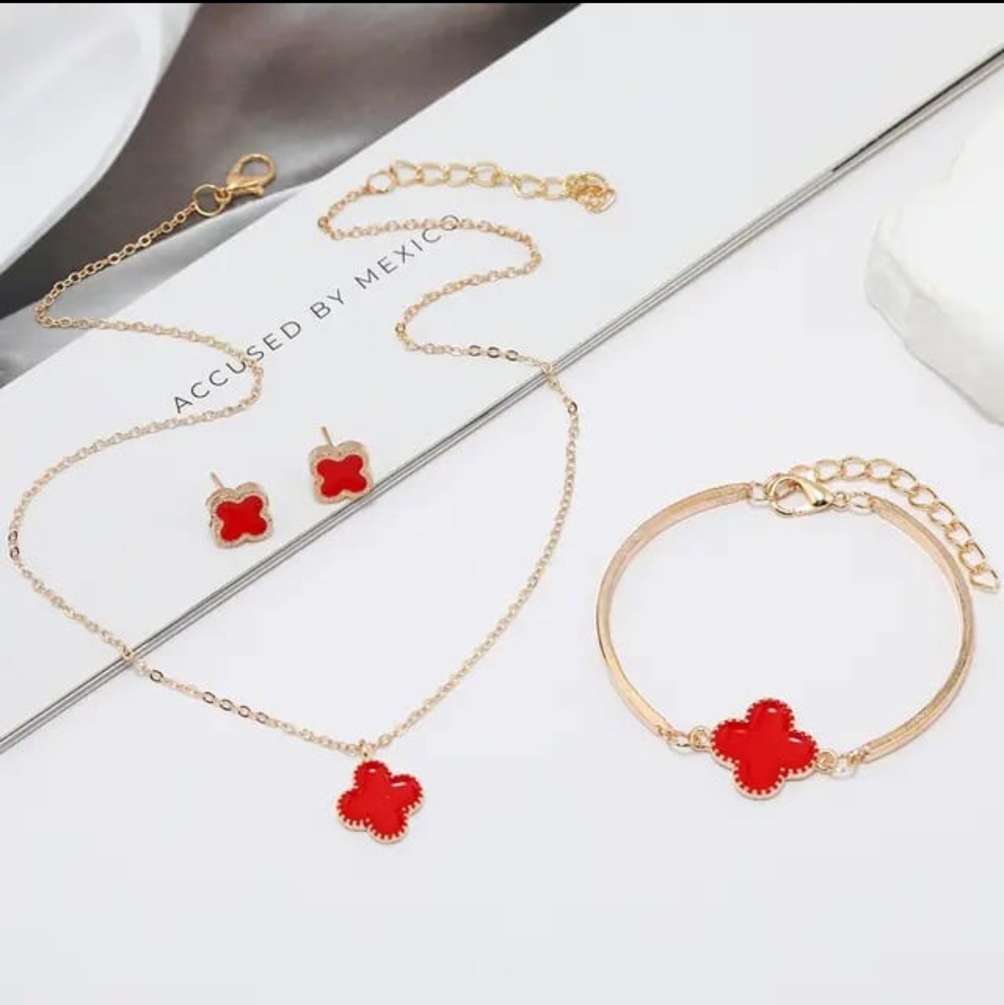 Korean pendant and baslet set ✨